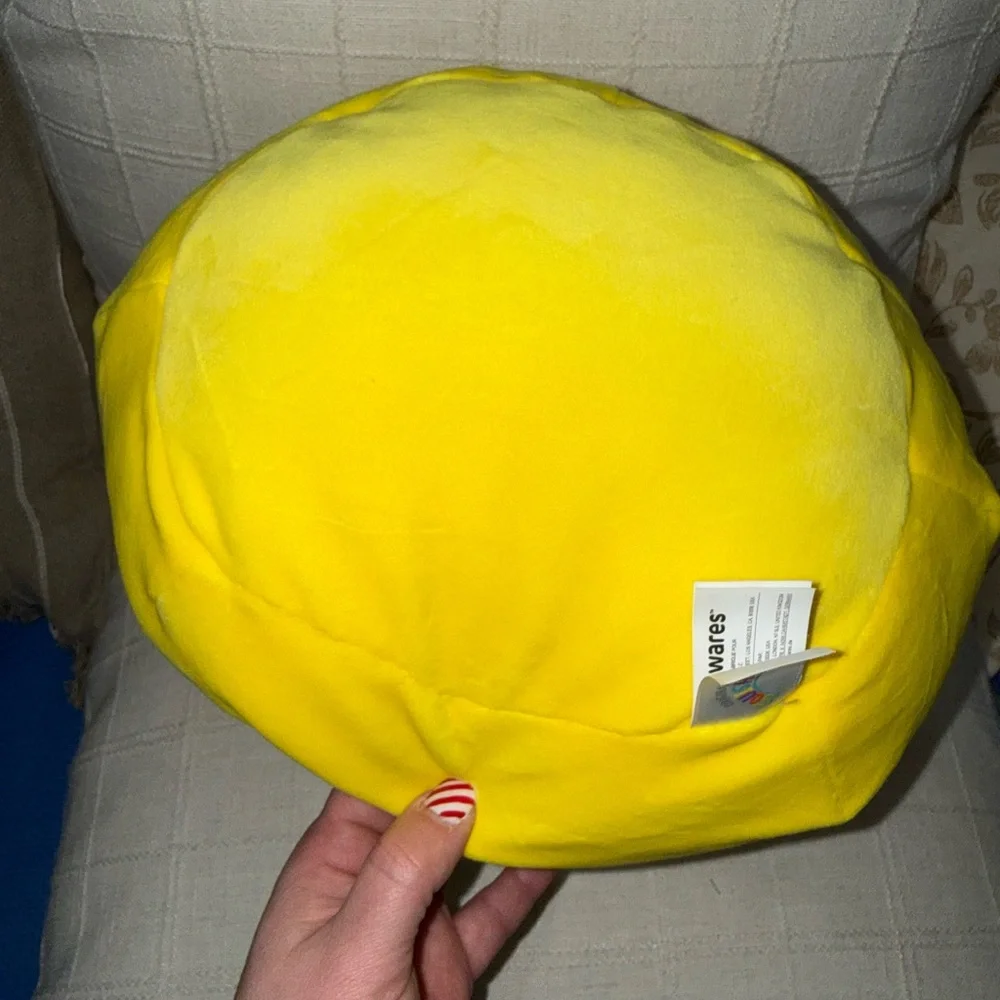 Leticia the Lemon Squishmallow